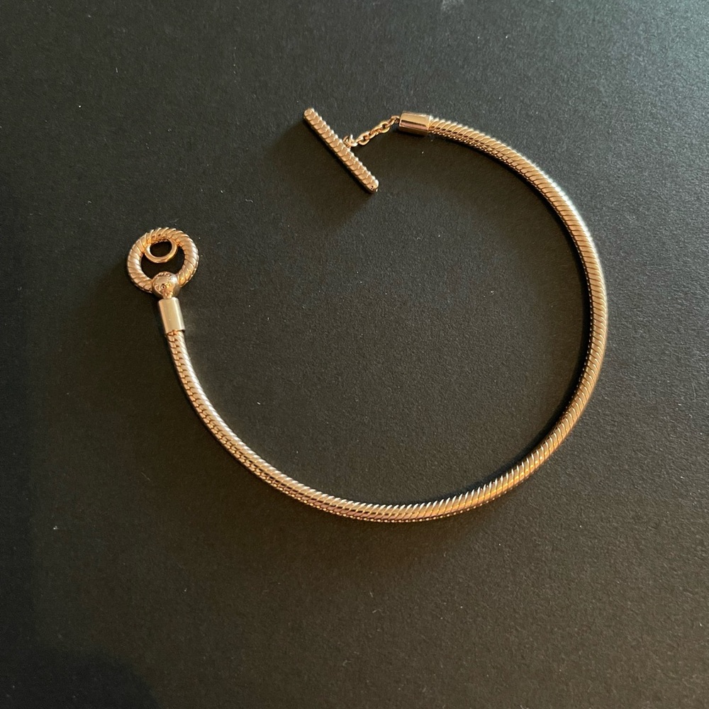 Pandora Rose Gold moments bracelet